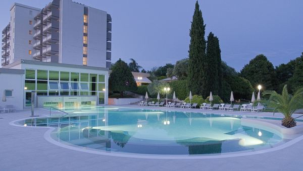 Piscina termale Des Bains
